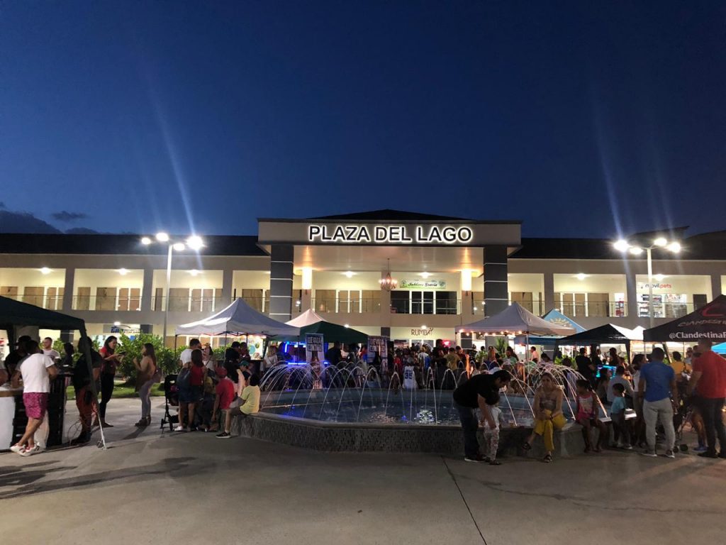 Con gran éxito se celebró nuestro primer CraftBeerfest, donde no podían faltan las mejores casas cerveceras artesanales del país, música y comida.