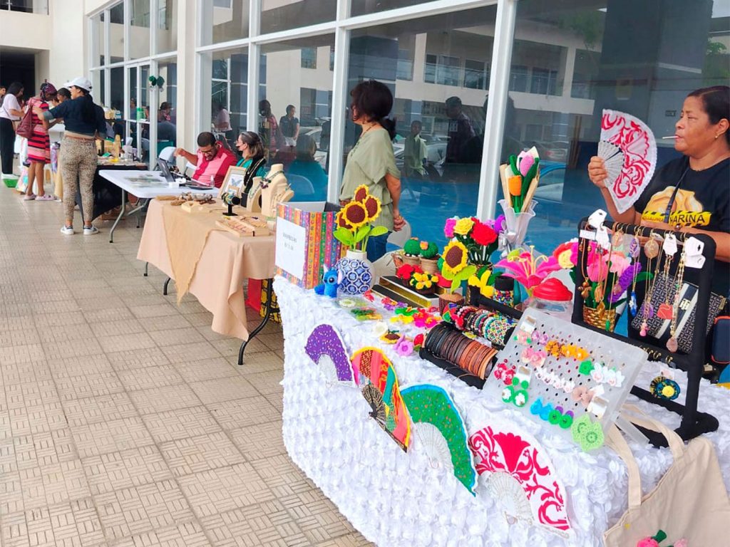 Plaza del Lago impulsa el talento local con sus mercaditos de emprendedores.