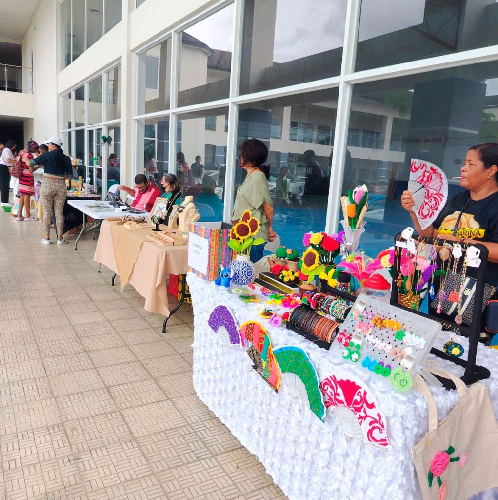 Plaza del Lago impulsa el talento local con sus mercaditos de emprendedores.